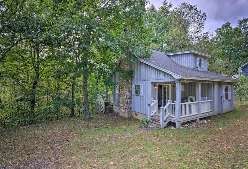 Secluded Cabin Between Boone & Blowing Rock!