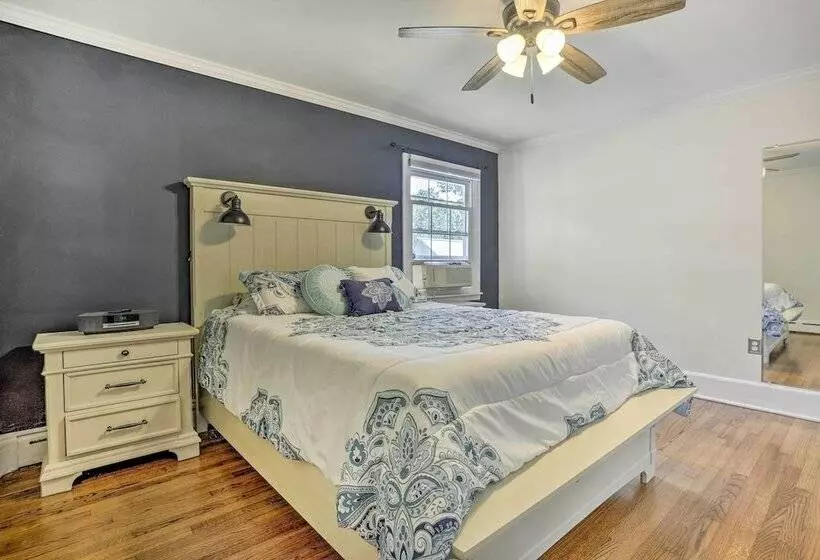 Serene Hopatcong Cottage W/ 50 Foot Dock!