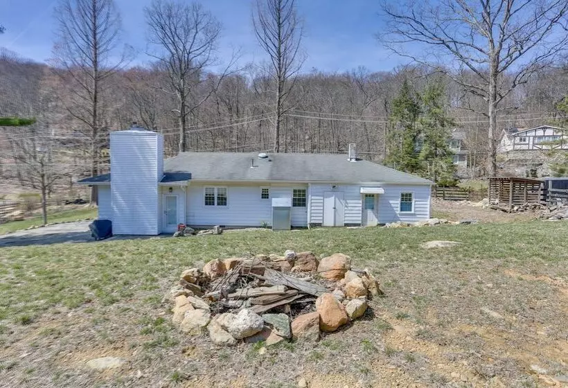 Serene Hopatcong Cottage W/ 50 Foot Dock!