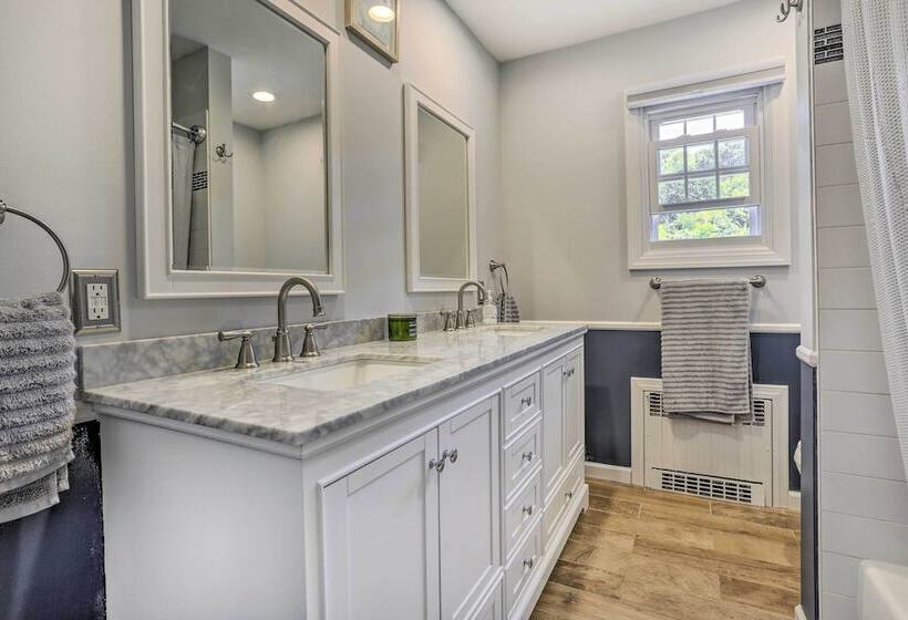 Serene Hopatcong Cottage W/ 50 Foot Dock!