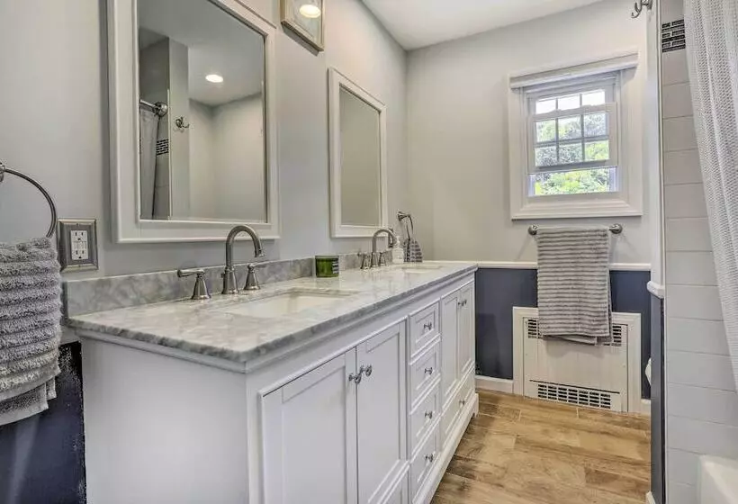 Serene Hopatcong Cottage W/ 50 Foot Dock!