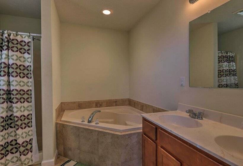 Serene Pocono Escape: 4 Mi To Tobyhanna State Park