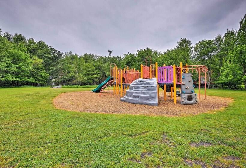 Serene Pocono Escape: 4 Mi To Tobyhanna State Park