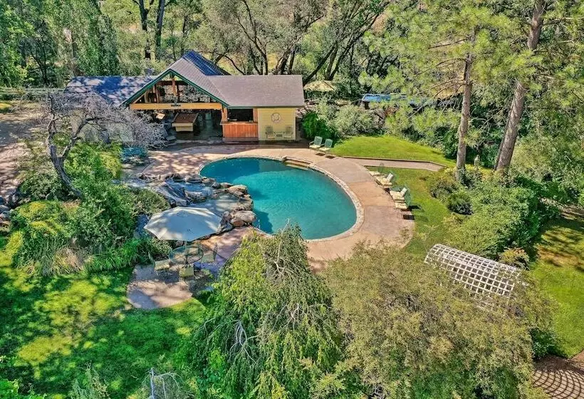 Sonora Home On 10 Resort Acres W/ Shared Pool!