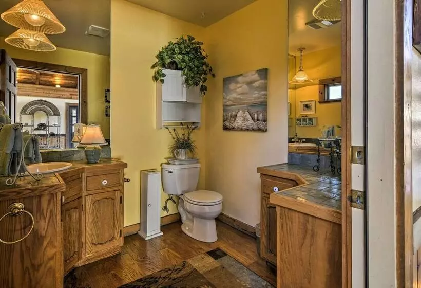 Sonora Home On 10 Resort Acres W/ Shared Pool!