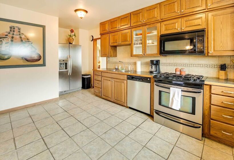 Spacious Wyoming Retreat: Fishing & Hunting