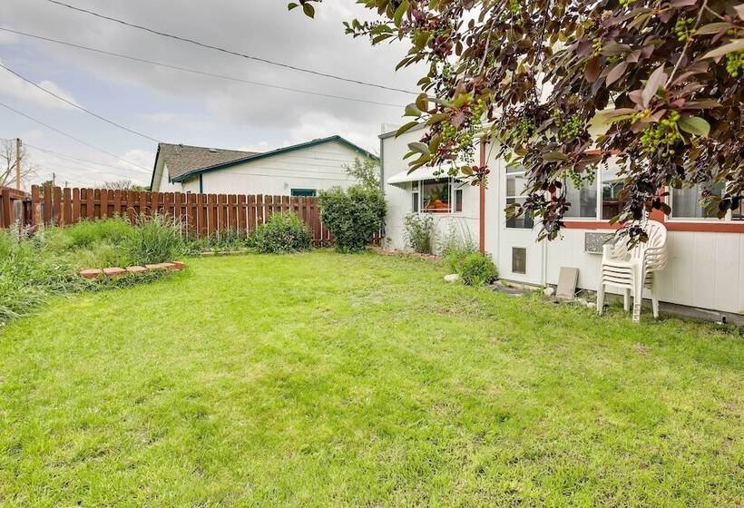 Spacious Wyoming Retreat: Fishing & Hunting