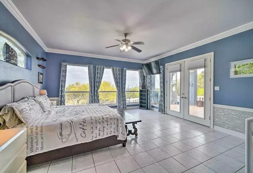 Sprawling Mico Retreat W/ Panoramic Views!