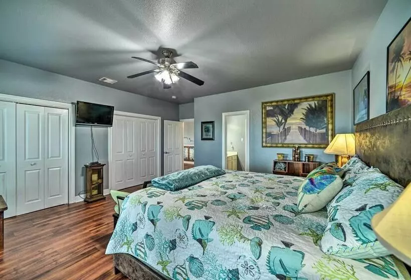 Sprawling Mico Retreat W/ Panoramic Views!