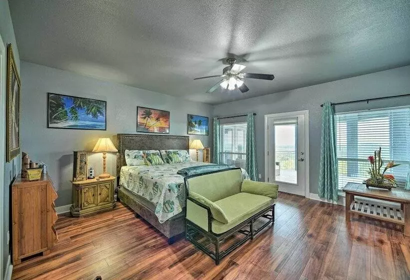 Sprawling Mico Retreat W/ Panoramic Views!