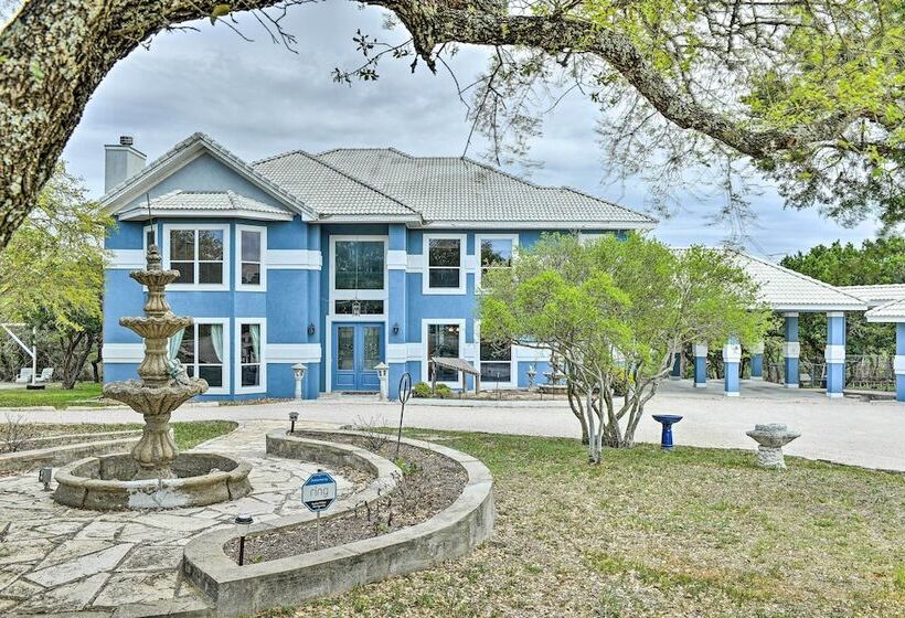 Sprawling Mico Retreat W/ Panoramic Views!