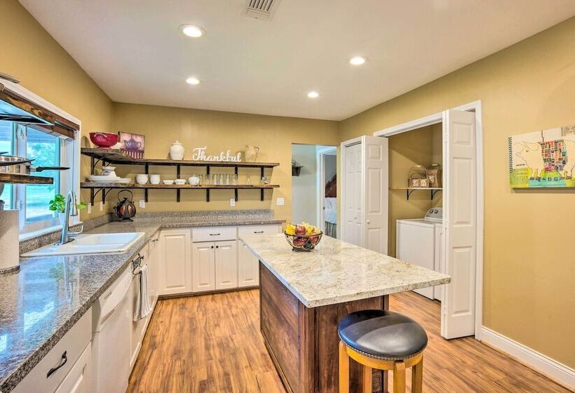 The Gathering Place Brenham Home On 6 Acres