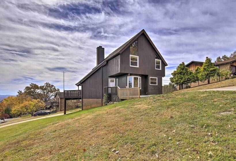 Updated Kingsport Home W/ Deck + Mtn Views!