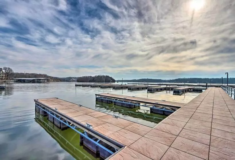 Lake View Margaritaville Retreat W/ Screened Porch