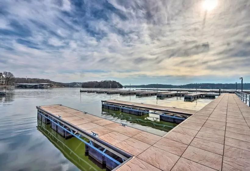 Lake View Margaritaville Retreat W/ Screened Porch