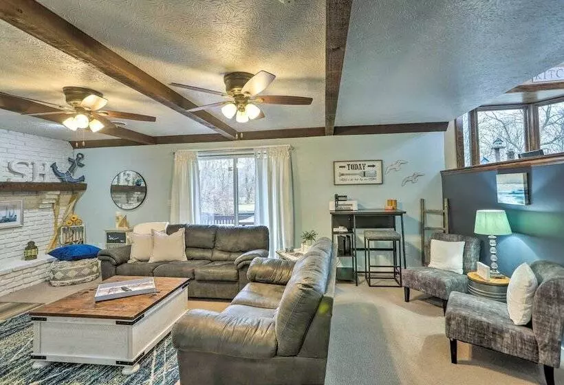 Vermilion River Home W/ Hot Tub & Private Dock!