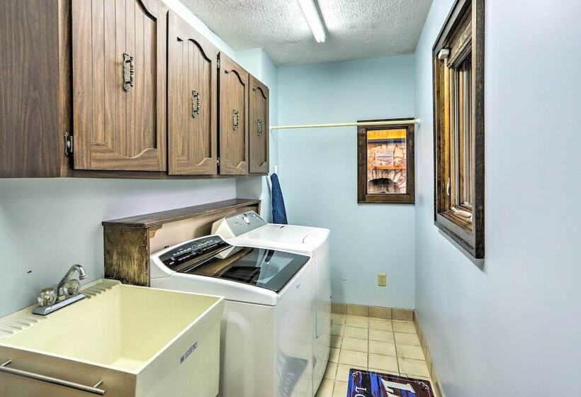 Vermilion River Home W/ Hot Tub & Private Dock!