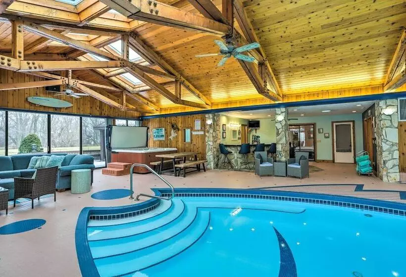 Vermilion River Home W/ Hot Tub & Private Dock!