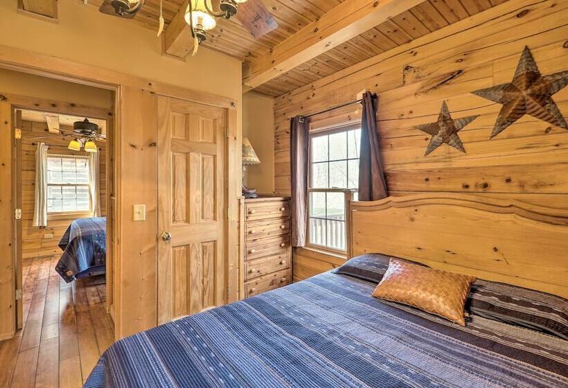 Warm & Woodsy Rothbury Escape W/ Loft & Porch