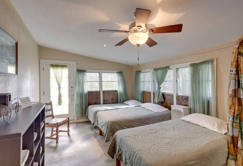 Spacious Family Home In Belton: Patio & Yard!