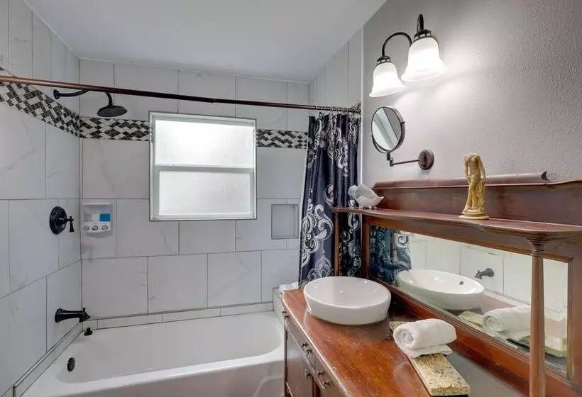 Spacious Family Home In Belton: Patio & Yard!