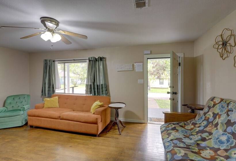 Spacious Family Home In Belton: Patio & Yard!