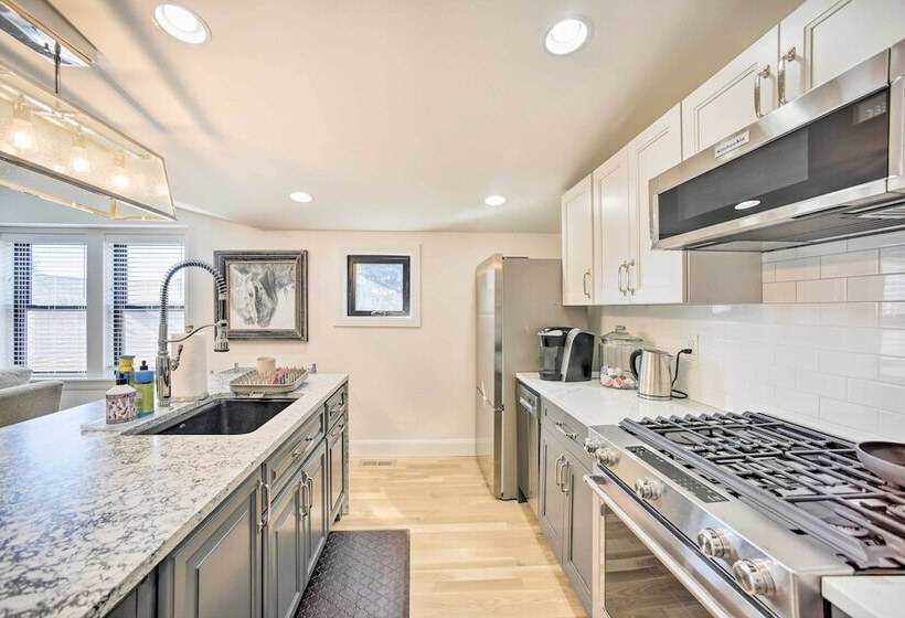 Walk To Town Castle Rock Cottage!