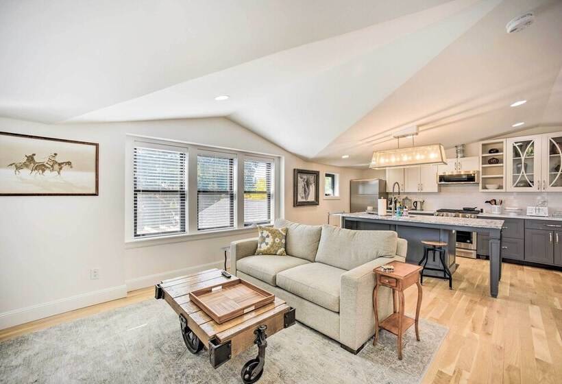 Walk To Town Castle Rock Cottage!