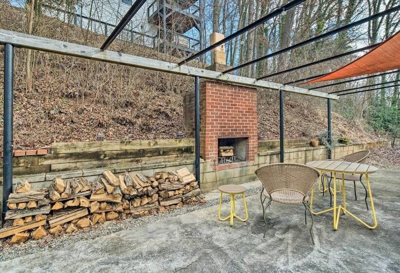Arden Bungalow W/ Fire Pit: Near Lake Julian Park
