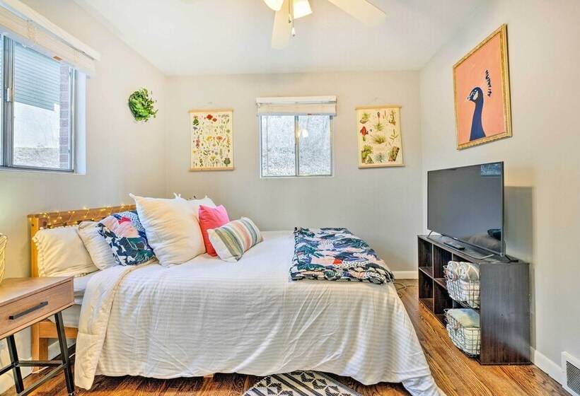 Arden Bungalow W/ Fire Pit: Near Lake Julian Park