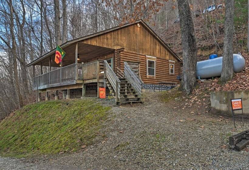 Bear Den  Cabin: Hot Tub, 4 Mi To Nantahala River