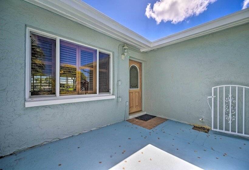 Canalfront New Port Richey Home W/ Boat Dock!