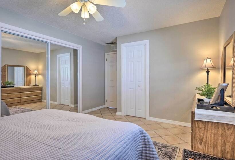 Canalfront New Port Richey Home W/ Boat Dock!