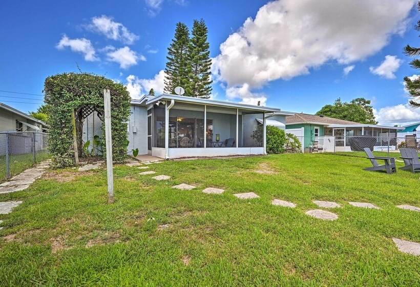 Canalfront New Port Richey Home W/ Boat Dock!
