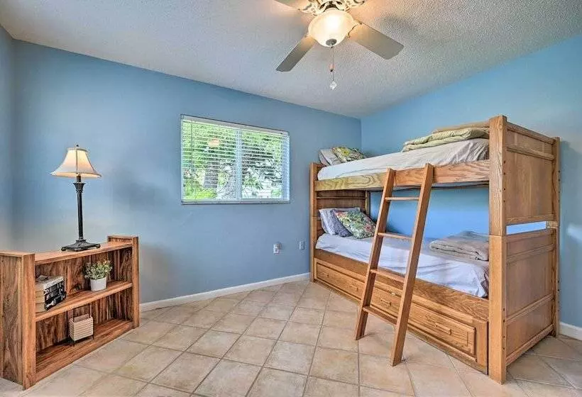 Canalfront New Port Richey Home W/ Boat Dock!