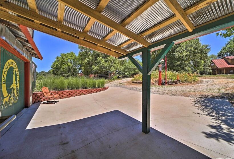 Chalet At Falling Water: Close To Bike Trails