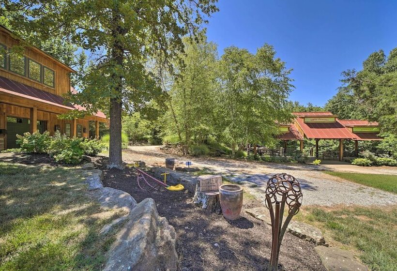 Chalet At Falling Water: Close To Bike Trails