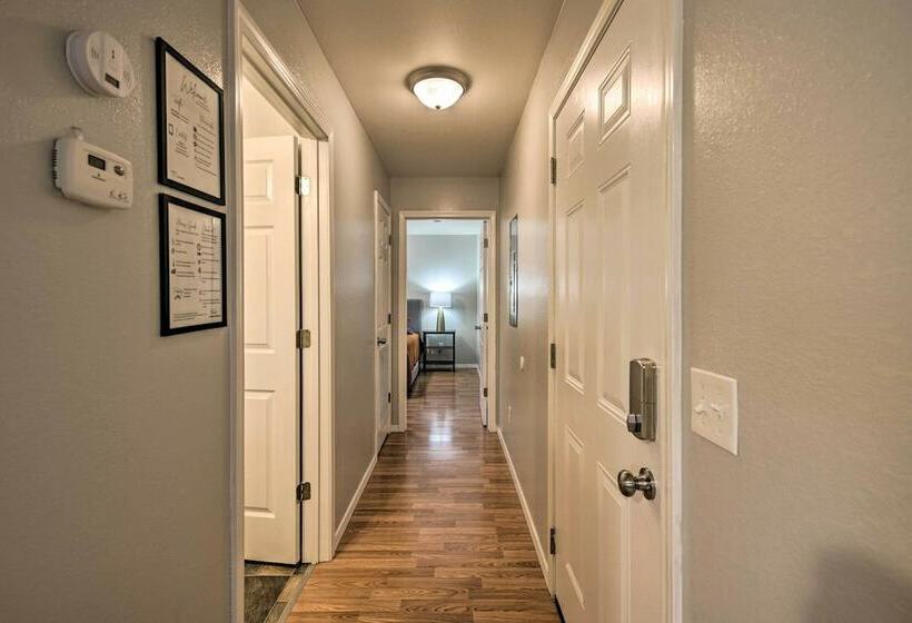 Comfy West Plains Home < 1 Mi To Main Street!