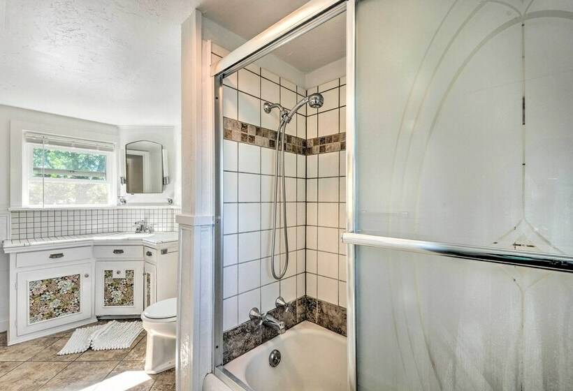 Cozy Grants Pass Home, Walk To Riverside Park