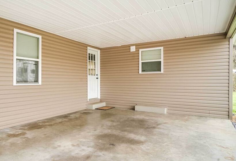 Sevierville Home W/ Hot Tub ~ 4 Mi To Dollywood!