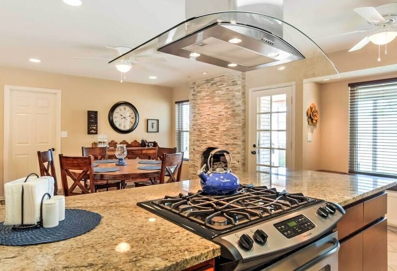 El Paso Smart House: Backyard   12 Mi To Downtown