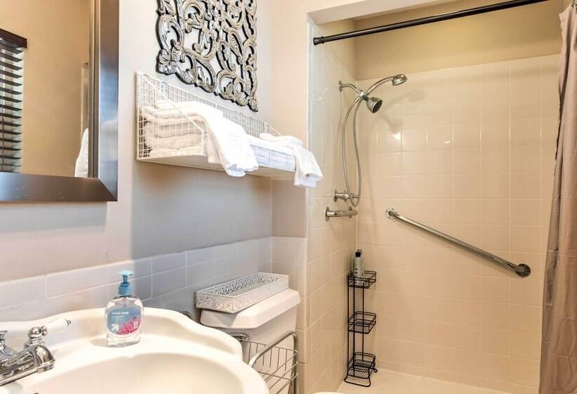 El Paso Smart House: Backyard   12 Mi To Downtown