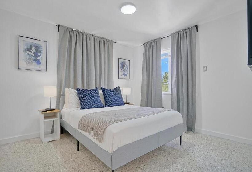 Elegant Wynwood Flats