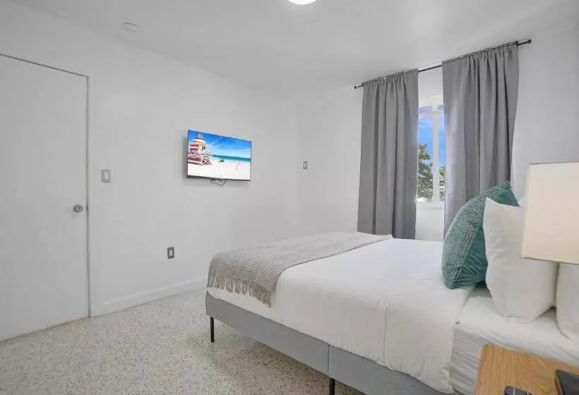 Elegant Wynwood Flats