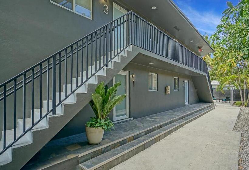 Elegant Wynwood Flats