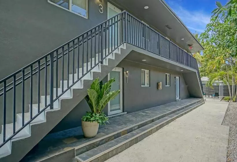 Elegant Wynwood Flats