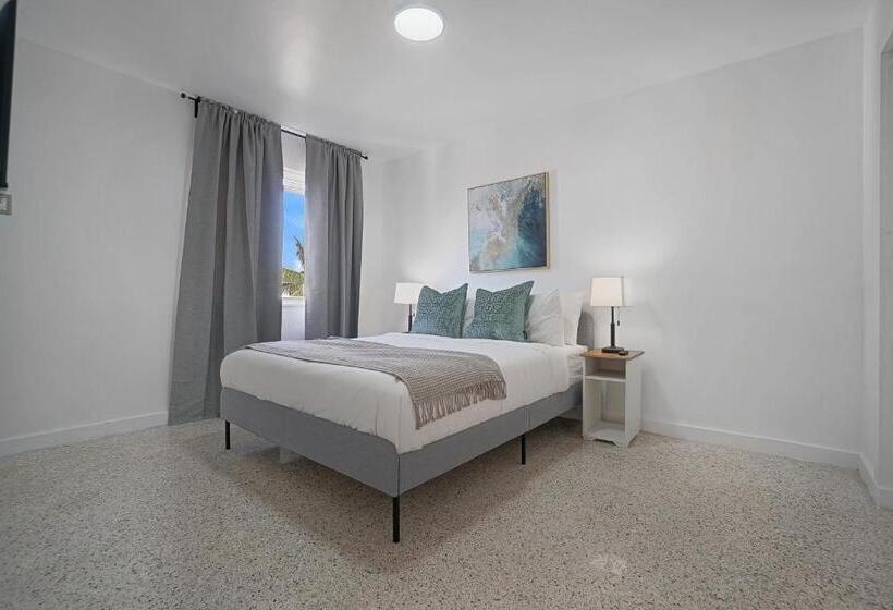 Elegant Wynwood Flats