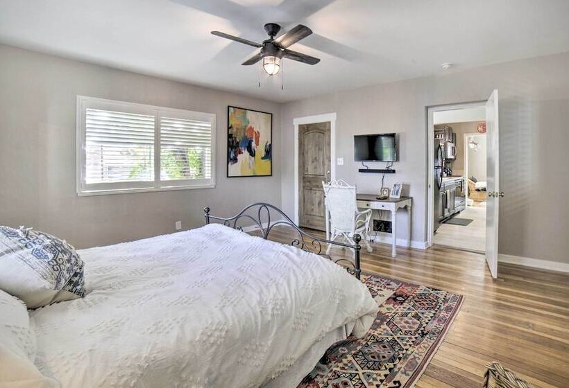 Enchanting Reno Retreat W/ Deck: Walk To Midtown!