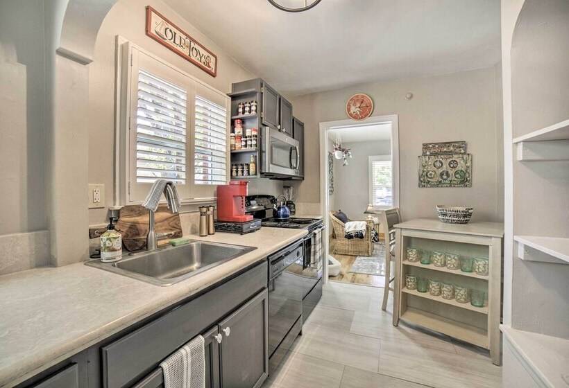 Enchanting Reno Retreat W/ Deck: Walk To Midtown!