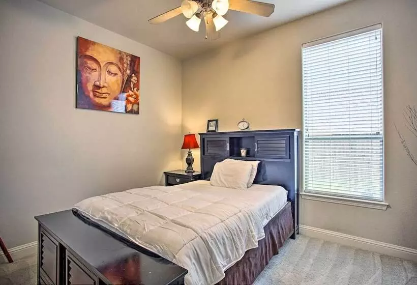 4 Mi To Grapevine Lake: Texas Home W/ Media Room